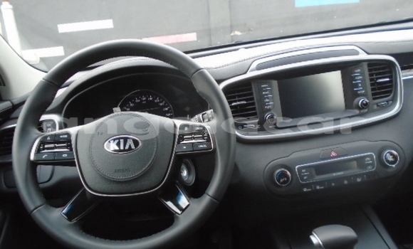 Buy Used Kia Sorento Black Car in Luanda in Luanda Province Buy Used Kia Sorento Black Car in Luanda in Luanda Province