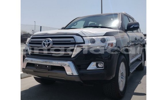Acheter Import Voiture Toyota Land Cruiser Noir à Import - Dubai, Province de Bengo Acheter Import Voiture Toyota Land Cruiser Noir à Import - Dubai, Province de Bengo