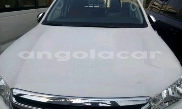 Comprar Usado Toyota Hilux Branco Carro em Luena em Moxico Comprar Usado Toyota Hilux Branco Carro em Luena em Moxico