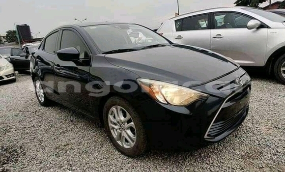 Acheter Occasion Voiture Toyota Yaris Noir à Luena, Moxico