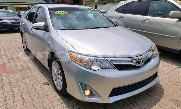 Acheter Occasion Voiture Toyota Camry (Japan) Gris à Luena, Moxico Acheter Occasion Voiture Toyota Camry (Japan) Gris à Luena, Moxico