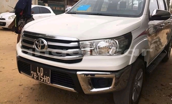 Acheter Occasion Voiture Toyota Hilux Surf Blanc à Luena, Moxico Acheter Occasion Voiture Toyota Hilux Surf Blanc à Luena, Moxico