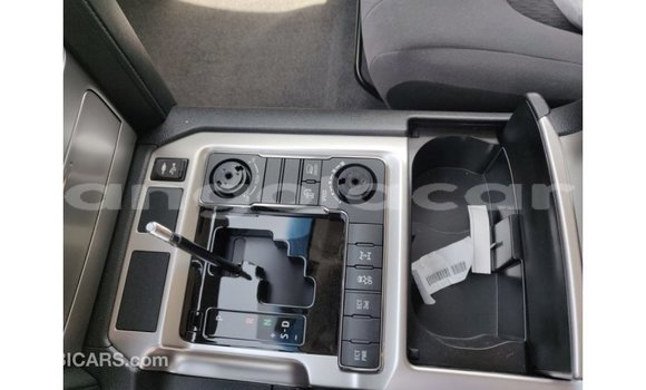 Acheter Import Voiture Toyota Land Cruiser Noir à Import - Dubai, Province de Bengo Acheter Import Voiture Toyota Land Cruiser Noir à Import - Dubai, Province de Bengo