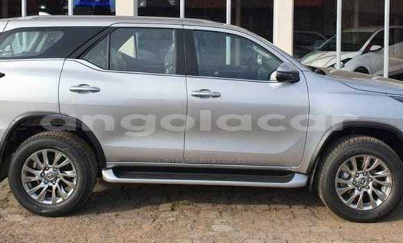 Comprar Usado Toyota Fortuner Prata Carro em Luena em Moxico Comprar Usado Toyota Fortuner Prata Carro em Luena em Moxico