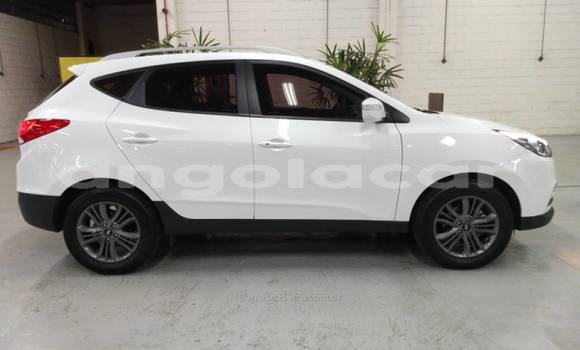 Comprar Usado Hyundai ix35 Branco Carro em Luanda em Luanda Province Comprar Usado Hyundai ix35 Branco Carro em Luanda em Luanda Province