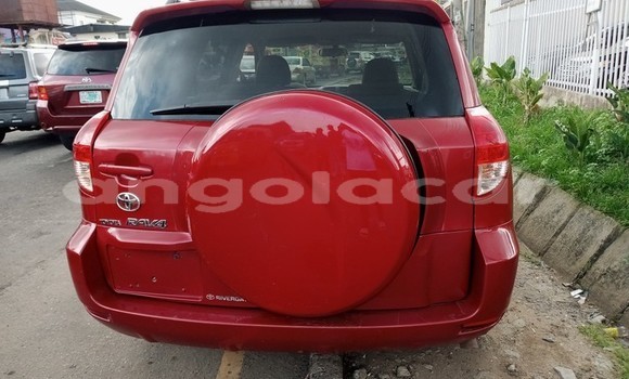Comprar Usado Toyota RAV4 Vermelho Carro em Luanda em Luanda Province Comprar Usado Toyota RAV4 Vermelho Carro em Luanda em Luanda Province