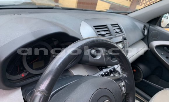 Comprar Usado Toyota RAV4 Preto Carro em Luanda em Luanda Province Comprar Usado Toyota RAV4 Preto Carro em Luanda em Luanda Province