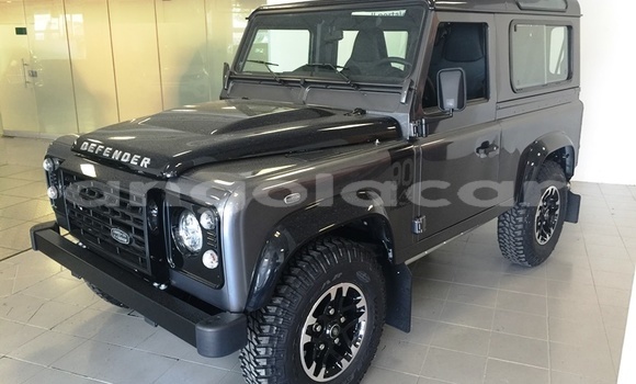 Comprar Usado Land Rover Defender Preto Carro em Luanda em Luanda Province