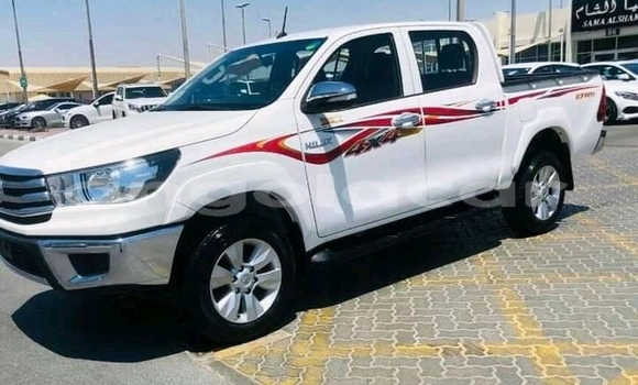 Comprar Usado Toyota Hilux Branco Carro em Luanda em Luanda Province Comprar Usado Toyota Hilux Branco Carro em Luanda em Luanda Province