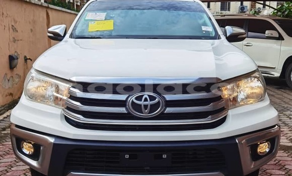Acheter Occasion Voiture Toyota Hilux Blanc à Luanda, Province de Luanda Acheter Occasion Voiture Toyota Hilux Blanc à Luanda, Province de Luanda