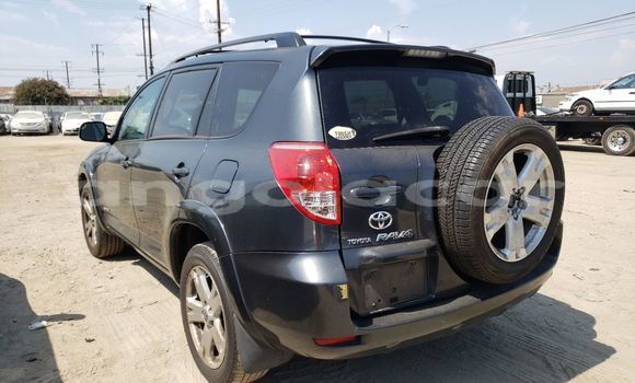 Comprar Usado Toyota RAV4 Outro Carro em Luanda em Luanda Province Comprar Usado Toyota RAV4 Outro Carro em Luanda em Luanda Province