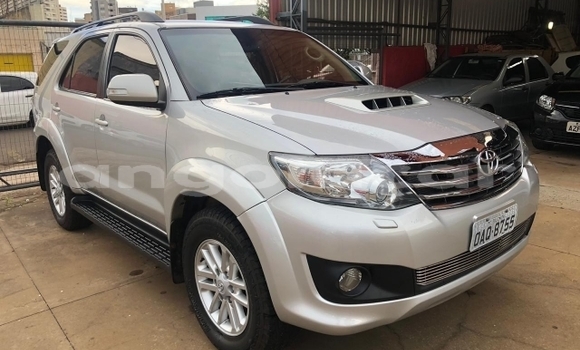 Comprar Usado Toyota Fortuner Outro Carro em Luanda em Luanda Province