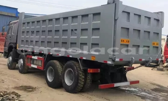 Comprar Usado Horch 830 Prata Carro em Luanda em Luanda Province Comprar Usado Horch 830 Prata Carro em Luanda em Luanda Province