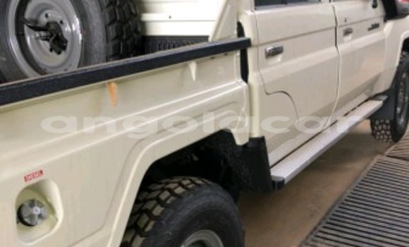 Comprar Usado Toyota Land Cruiser Branco Carro em Luanda em Luanda Province Comprar Usado Toyota Land Cruiser Branco Carro em Luanda em Luanda Province