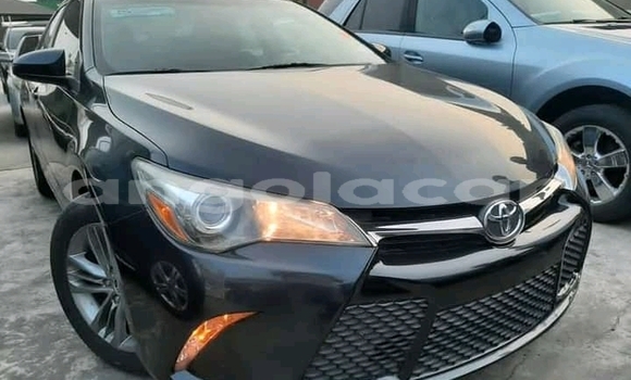 Acheter Occasion Voiture Toyota Camry Noir à Luena, Moxico