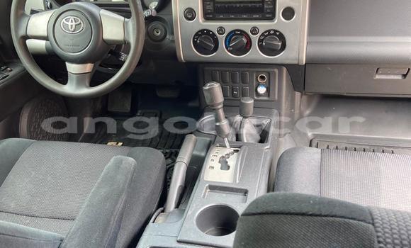 Comprar Usado Toyota FJ Cruiser Prata Carro em Luanda em Luanda Province Comprar Usado Toyota FJ Cruiser Prata Carro em Luanda em Luanda Province