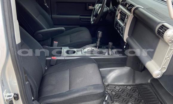 Comprar Usado Toyota FJ Cruiser Prata Carro em Luanda em Luanda Province Comprar Usado Toyota FJ Cruiser Prata Carro em Luanda em Luanda Province