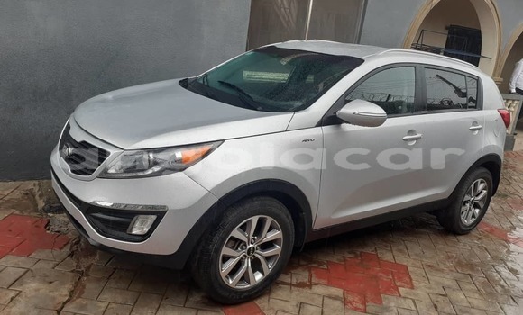 Comprar Usado Kia Sportage Prata Carro em Luanda em Luanda Province