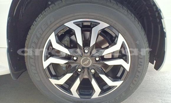 Buy Used Toyota Land Cruiser White Car in Luanda in Luanda Province Buy Used Toyota Land Cruiser White Car in Luanda in Luanda Province