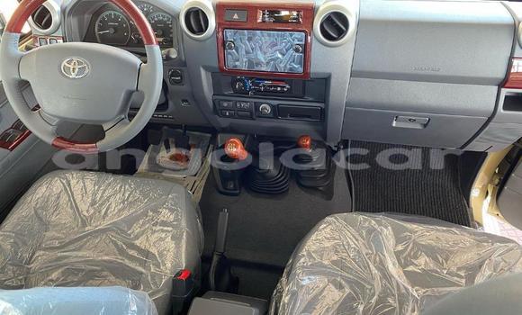 Comprar Usado Toyota Land Cruiser Prata Carro em Luanda em Luanda Province Comprar Usado Toyota Land Cruiser Prata Carro em Luanda em Luanda Province