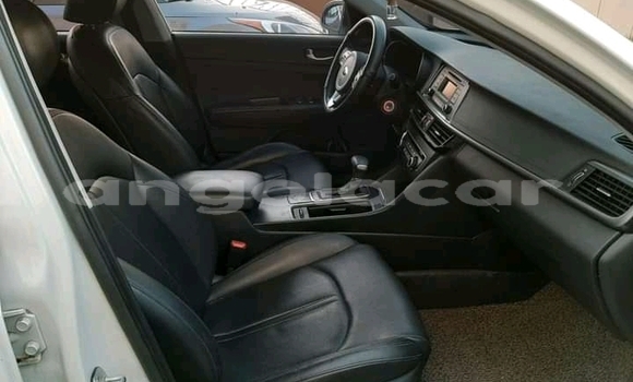 Acheter Occasion Voiture Kia K5 Blanc à Luanda, Province de Luanda Acheter Occasion Voiture Kia K5 Blanc à Luanda, Province de Luanda