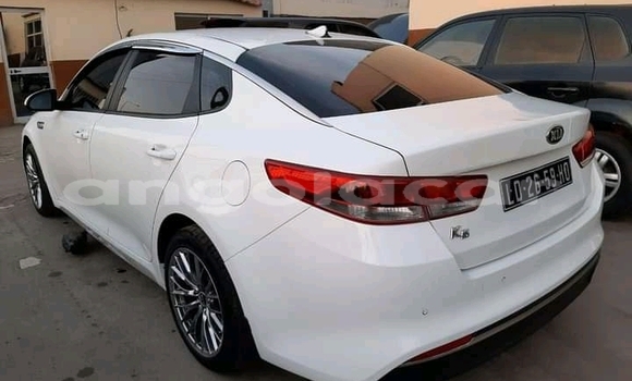 Acheter Occasion Voiture Kia K5 Blanc à Luanda, Province de Luanda Acheter Occasion Voiture Kia K5 Blanc à Luanda, Province de Luanda