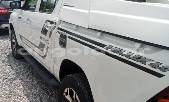 Acheter Occasion Voiture Toyota Hilux Blanc à Luanda, Province de Luanda Acheter Occasion Voiture Toyota Hilux Blanc à Luanda, Province de Luanda