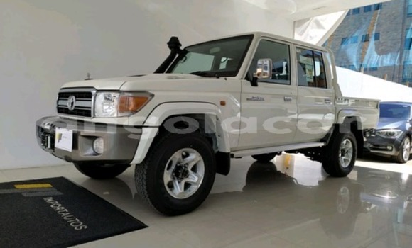 Comprar Usado Toyota Land Cruiser Branco Carro em Luanda em Luanda Province