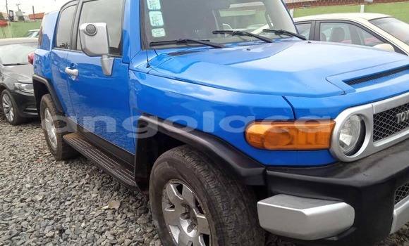 Comprar Usado Toyota FJ Cruiser Azul Carro em Luanda em Luanda Province