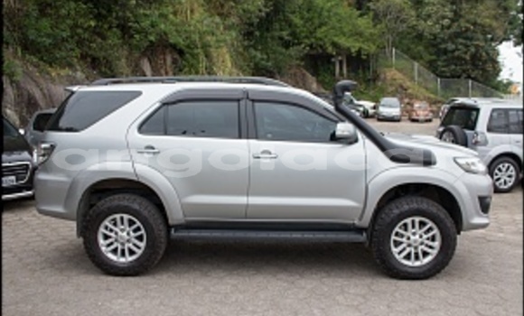 Acheter Occasion Voiture Toyota Fortuner Autre à Luanda, Province de Luanda Acheter Occasion Voiture Toyota Fortuner Autre à Luanda, Province de Luanda