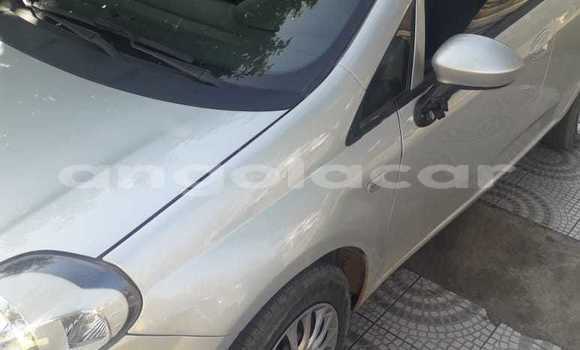 Acheter Occasion Voiture Fiat Punto Autre à Luanda, Province de Luanda Acheter Occasion Voiture Fiat Punto Autre à Luanda, Province de Luanda