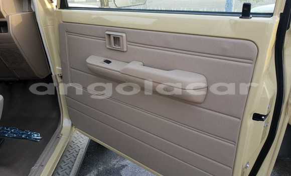 Comprar Novo Toyota Land Cruiser Bege Carro em Import - Dubai em Bengo Province Comprar Novo Toyota Land Cruiser Bege Carro em Import - Dubai em Bengo Province