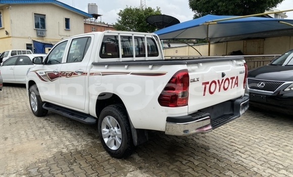 Buy Used Toyota Hilux White Car in Luanda in Luanda Province Buy Used Toyota Hilux White Car in Luanda in Luanda Province