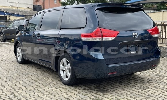 Acheter Occasion Voiture Toyota Sienna Bleu à Luanda, Province de Luanda Acheter Occasion Voiture Toyota Sienna Bleu à Luanda, Province de Luanda
