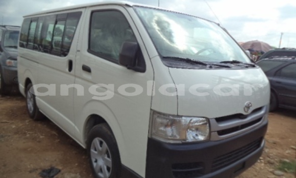 Buy Used Toyota Hiace White Car in Luanda in Luanda Province