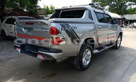 Acheter Occasion Voiture Toyota Hilux Gris à Luanda, Province de Luanda Acheter Occasion Voiture Toyota Hilux Gris à Luanda, Province de Luanda