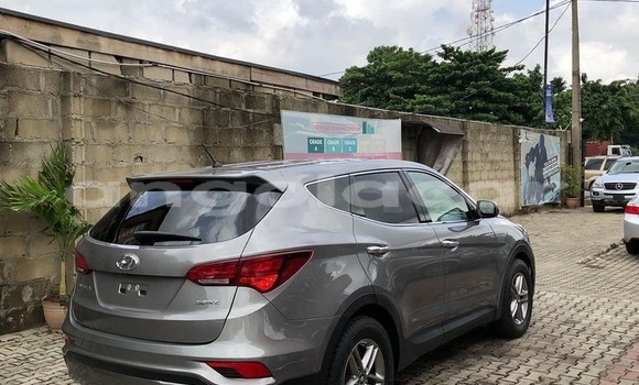 Acheter Occasion Voiture Hyundai Santa Fe Noir à Luanda, Province de Luanda Acheter Occasion Voiture Hyundai Santa Fe Noir à Luanda, Province de Luanda