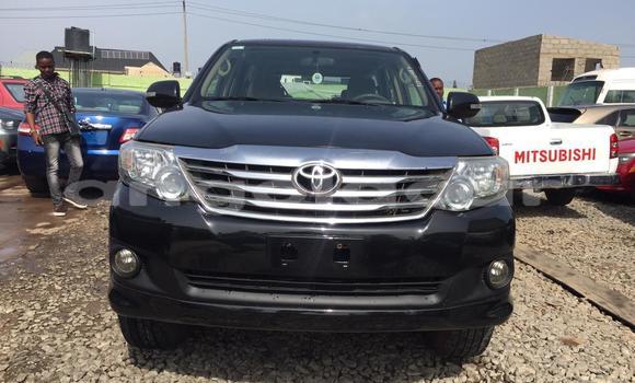 Acheter Occasion Voiture Toyota Fortuner Noir à Luanda, Province de Luanda Acheter Occasion Voiture Toyota Fortuner Noir à Luanda, Province de Luanda