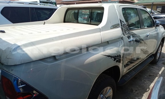 Comprar Usado Toyota Hilux Azul Carro em Luanda em Luanda Province Comprar Usado Toyota Hilux Azul Carro em Luanda em Luanda Province