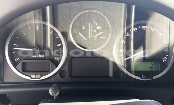 Buy Used Land Rover Defender Black Car in Luanda in Luanda Province Buy Used Land Rover Defender Black Car in Luanda in Luanda Province