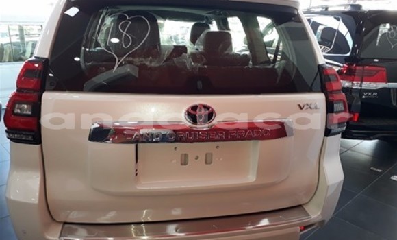 Acheter Occasion Voiture Toyota Land Cruiser Prado Blanc à Luanda, Province de Luanda Acheter Occasion Voiture Toyota Land Cruiser Prado Blanc à Luanda, Province de Luanda