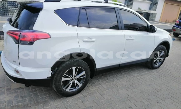 Buy Used Toyota RAV4 White Car in Luanda in Luanda Province Buy Used Toyota RAV4 White Car in Luanda in Luanda Province