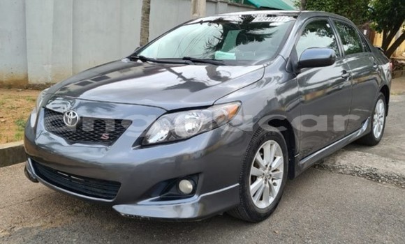 Buy Used Toyota Corolla Silver Car in Luanda in Luanda Province