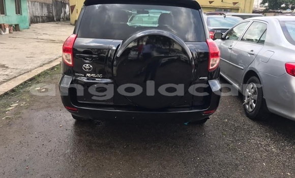 Acheter Occasion Voiture Toyota RAV4 Noir à Luanda, Province de Luanda Acheter Occasion Voiture Toyota RAV4 Noir à Luanda, Province de Luanda