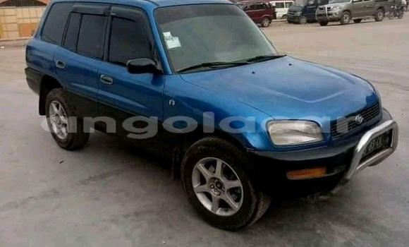 Comprar Usado Toyota RAV4 Azul Carro em Luanda em Luanda Province Comprar Usado Toyota RAV4 Azul Carro em Luanda em Luanda Province