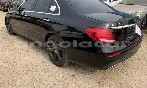 Acheter Occasion Voiture Mercedes-Benz E–Class Noir à Luanda, Province de Luanda Acheter Occasion Voiture Mercedes-Benz E–Class Noir à Luanda, Province de Luanda