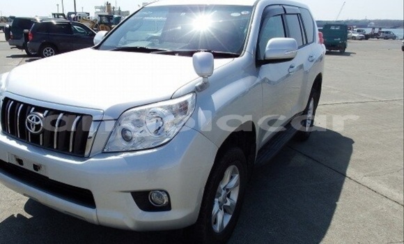 Acheter Occasion Voiture Toyota Prado Blanc à Lobito, Benguela Acheter Occasion Voiture Toyota Prado Blanc à Lobito, Benguela