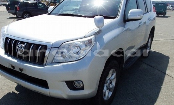 Acheter Occasion Voiture Toyota Prado Blanc à Lobito, Benguela Acheter Occasion Voiture Toyota Prado Blanc à Lobito, Benguela