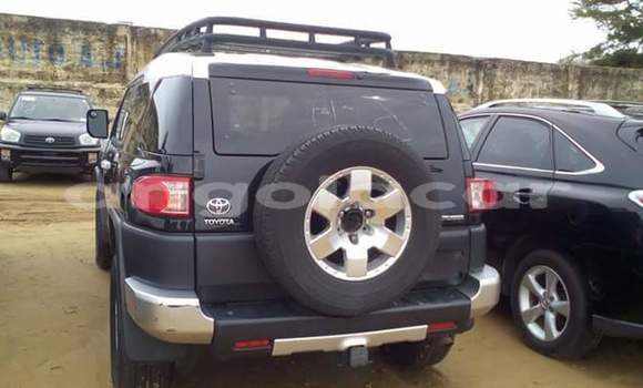 Comprar Usado Toyota FJ Cruiser Preto Carro em Luanda em Luanda Province Comprar Usado Toyota FJ Cruiser Preto Carro em Luanda em Luanda Province