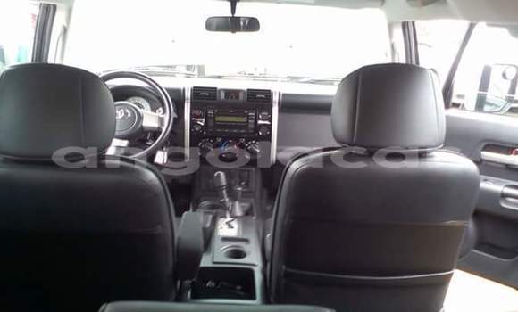 Comprar Usado Toyota FJ Cruiser Preto Carro em Luanda em Luanda Province Comprar Usado Toyota FJ Cruiser Preto Carro em Luanda em Luanda Province